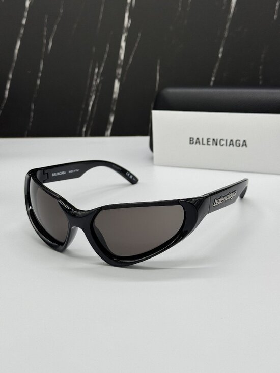 NEW BALENCIAGA BB0202S 001 BLACK OVERSIZED WOMEN SUNGLASSES BALENCIAGA EYEWEAR main image 7